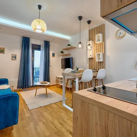 Freya 14 Apartment *